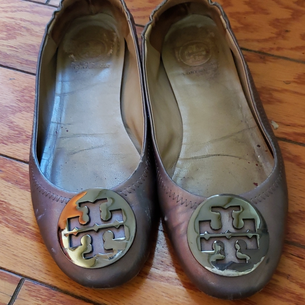 Tory Burch Silver flats size 5